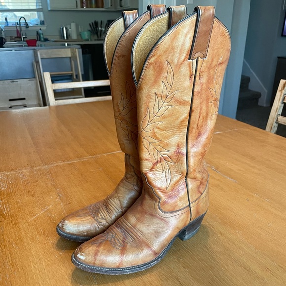 Justin Boots Shoes - Justin Boots Western Cowboy Boots - 7.5B